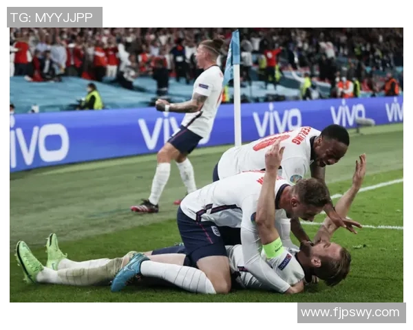 克鲁日与布拉格的精彩对决揭示欧洲足球的魅力与竞争态势 克鲁日与布拉格的精彩对决揭示欧洲足球的魅力与竞争态势