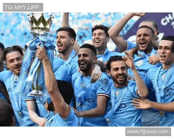 利物浦与曼城激战正酣比分悬念迭起引发球迷热议 利物浦与曼城激战正酣比分悬念迭起引发球迷热议